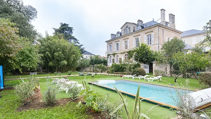 chambre-d-hotes-maison-de-maitre-de-perier-fontenay-le-comte-1