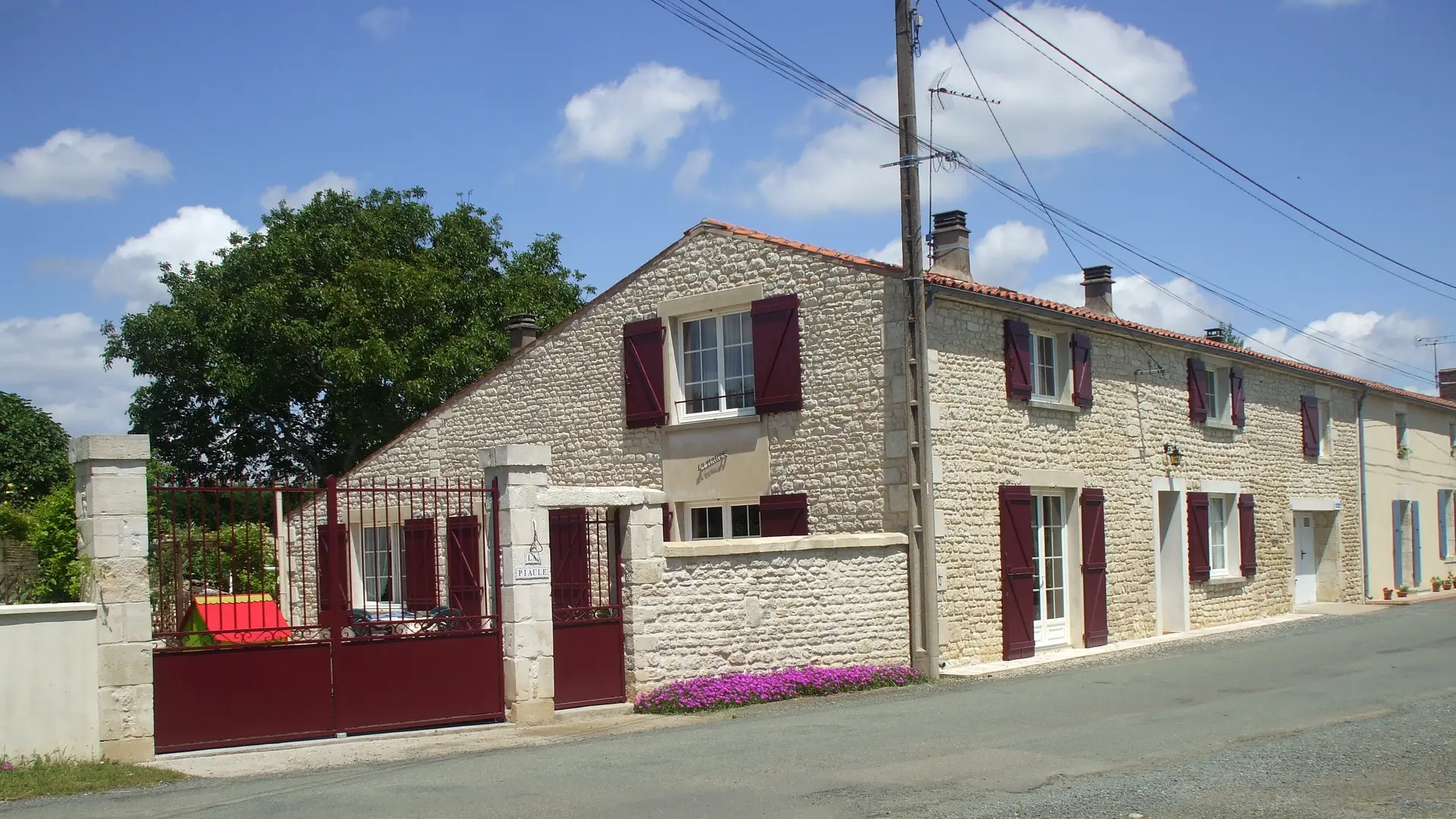 chambre-dhotes-la-piaule-saint-pierre-le-vieux-85-hlo-4