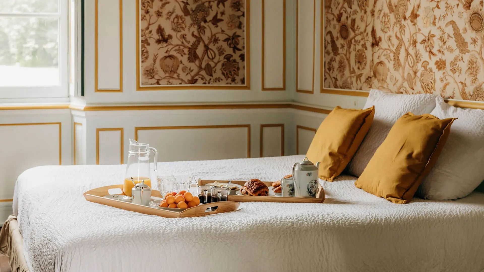 chambre pondichery petit dejeuner au lit