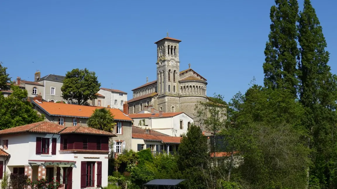 Vue de Notre Dame sur le Pont de la Vallée