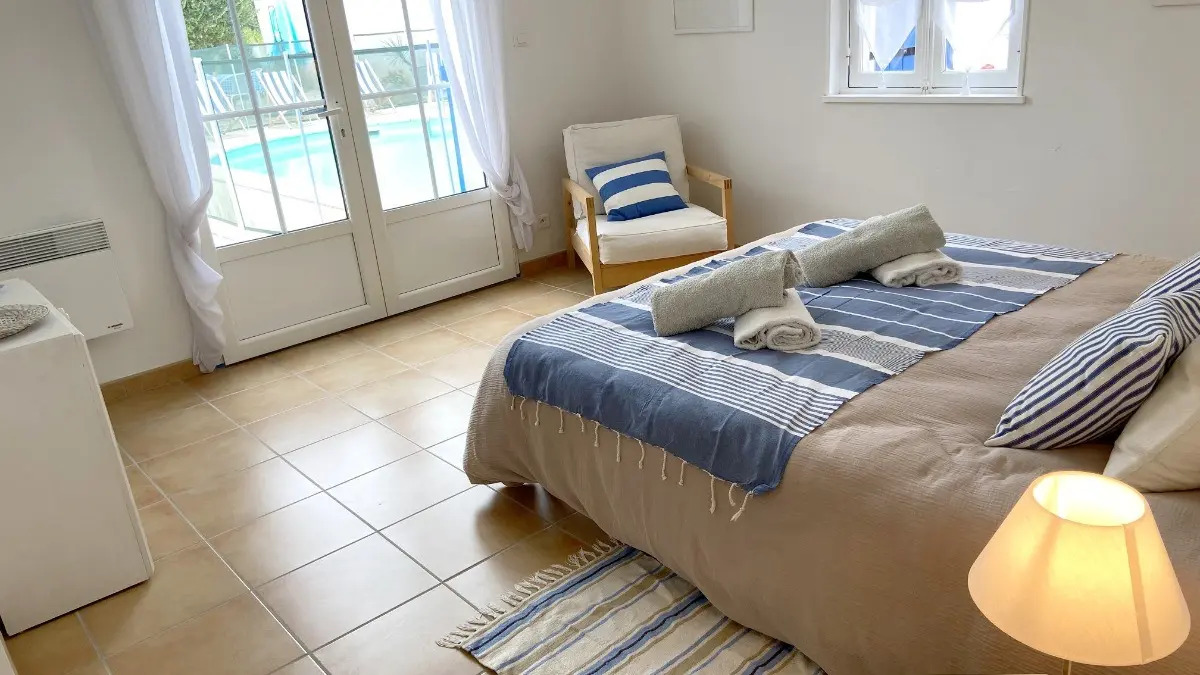 350390 - Chambre dans la dépendance avec lit en 160