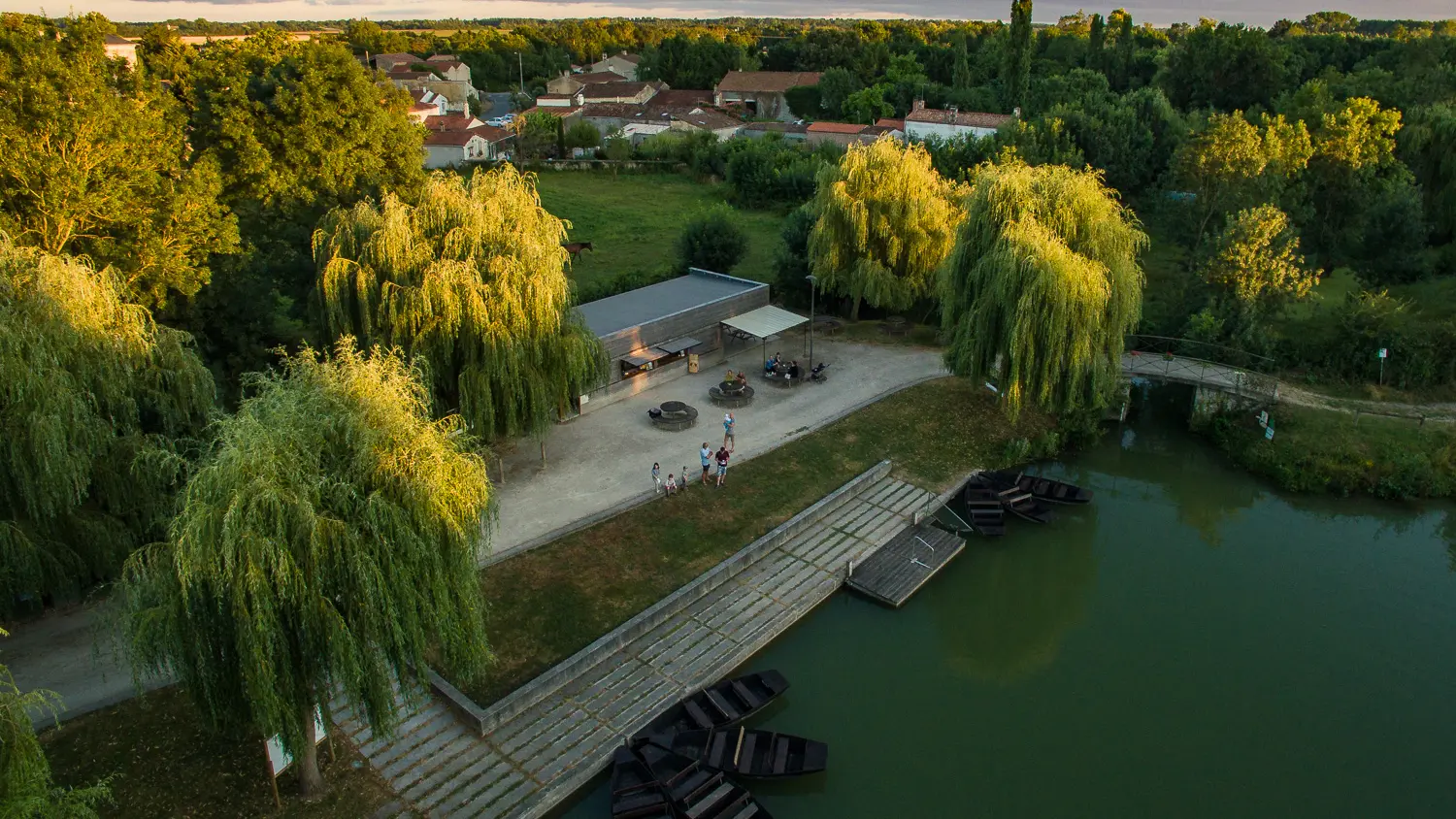 embarcadere-de-l'autize-marais-poitevin