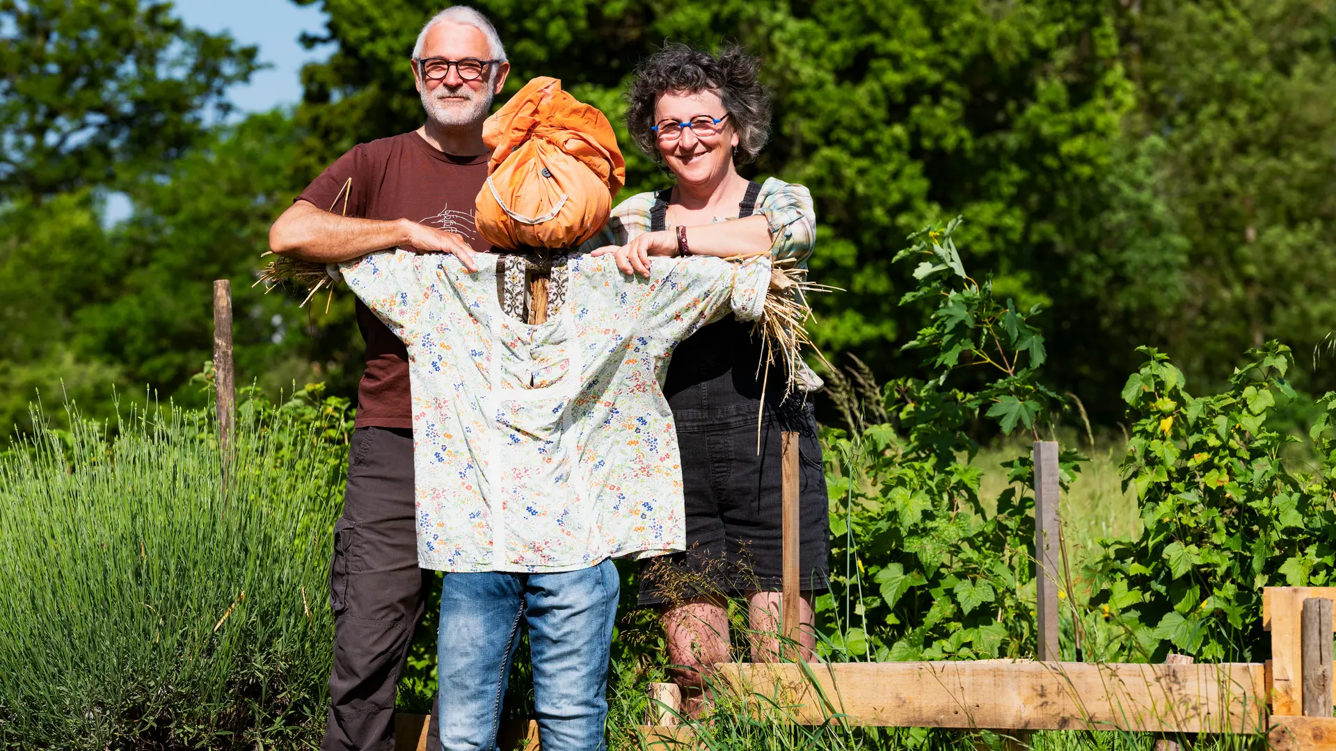 épouvantail en trio ecolieu-la-gataudiere-gite-vendee.fr