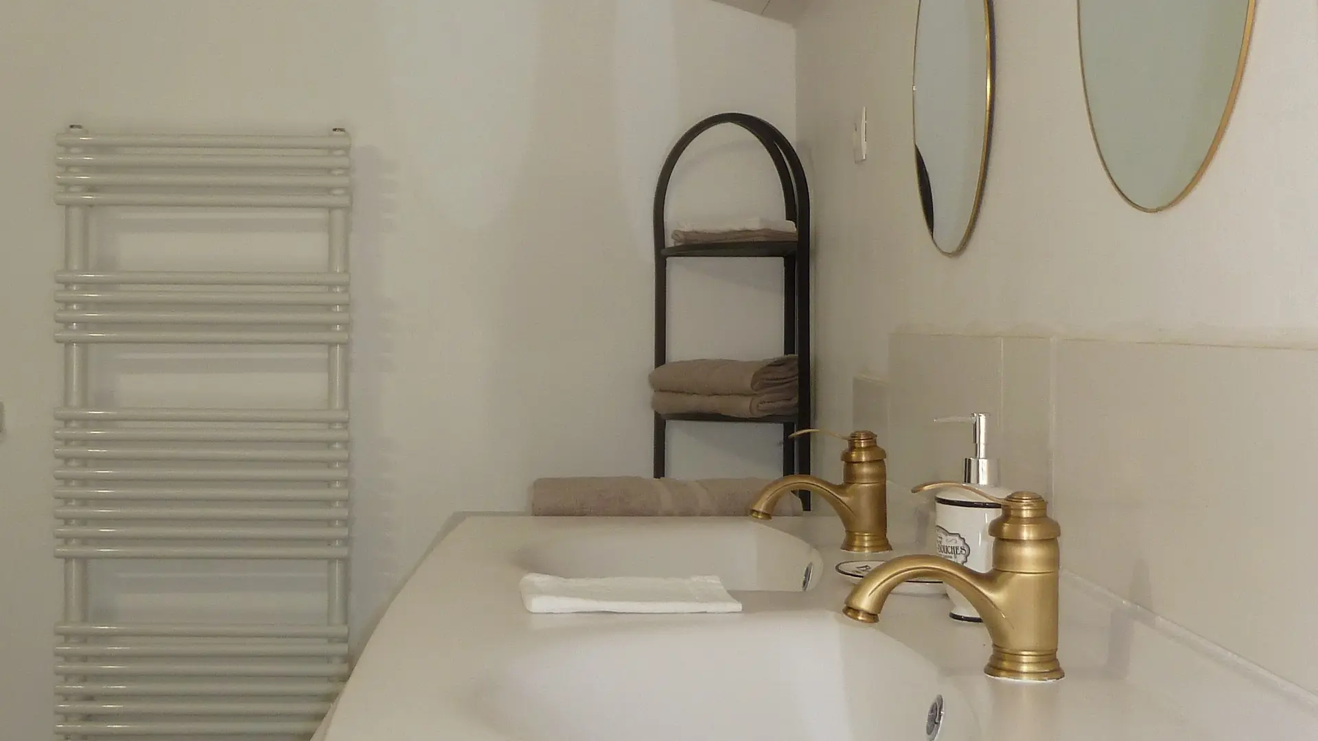398135 - SALLE D'EAU ET VASQUES