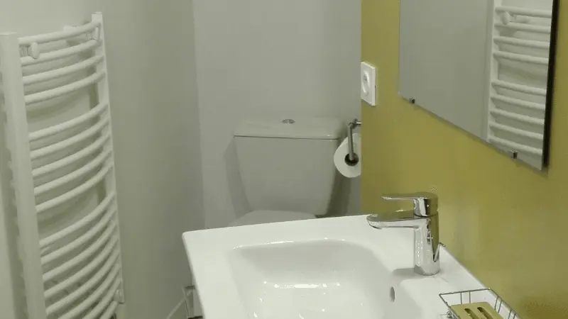 245549 - salle d eau étage + wc