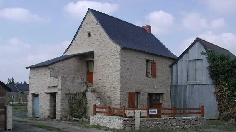 facade-de-la-location-de-vacances-545578