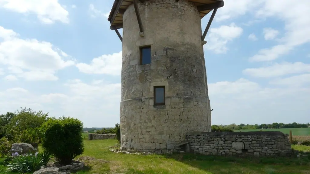 gite-moulin-de-la-boissiere-meublé-85770-le-poiré-sur-velluire-1