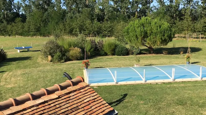 gite-de-groupe-maine-et-loire-la-piscine-copie-1920x880