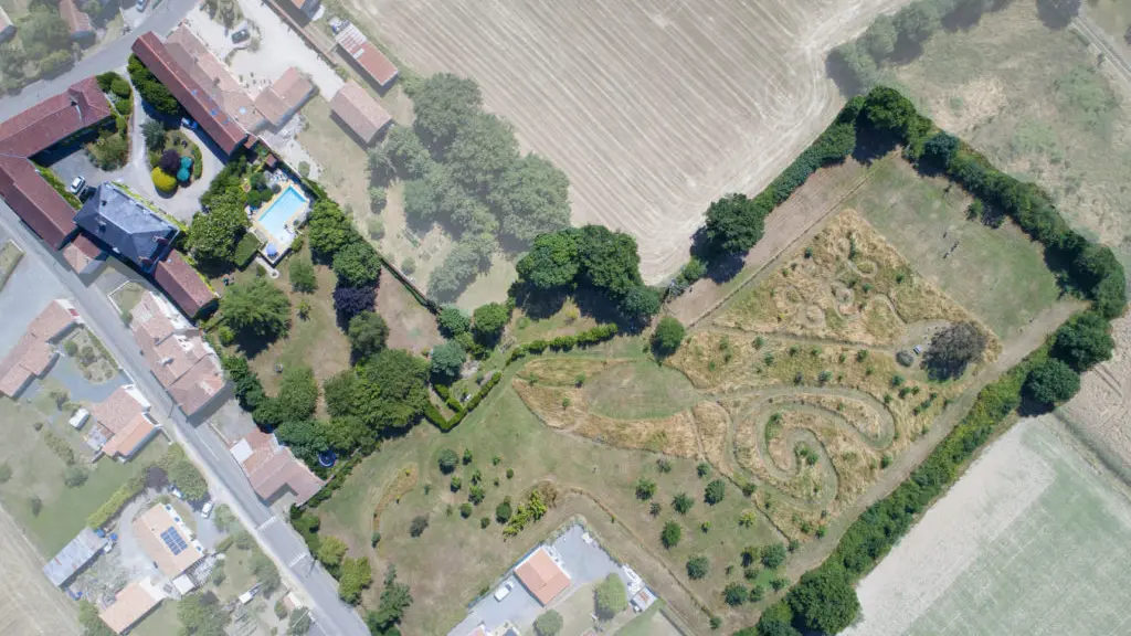 gite-logis-de-bourseguin-les-magnolias-bourneau-85- (3)