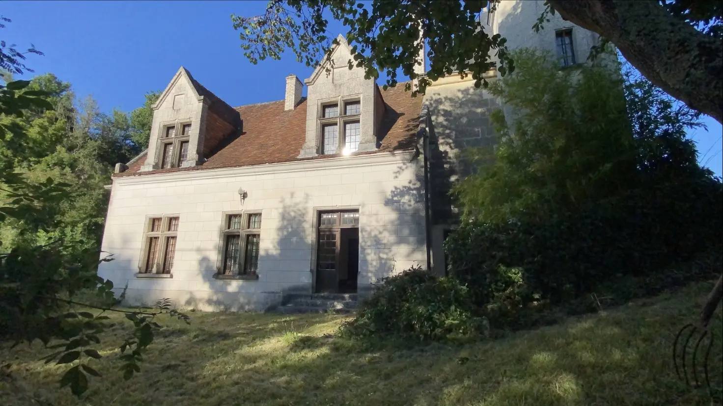 Le Petit Château des Tuffières_Lhomme