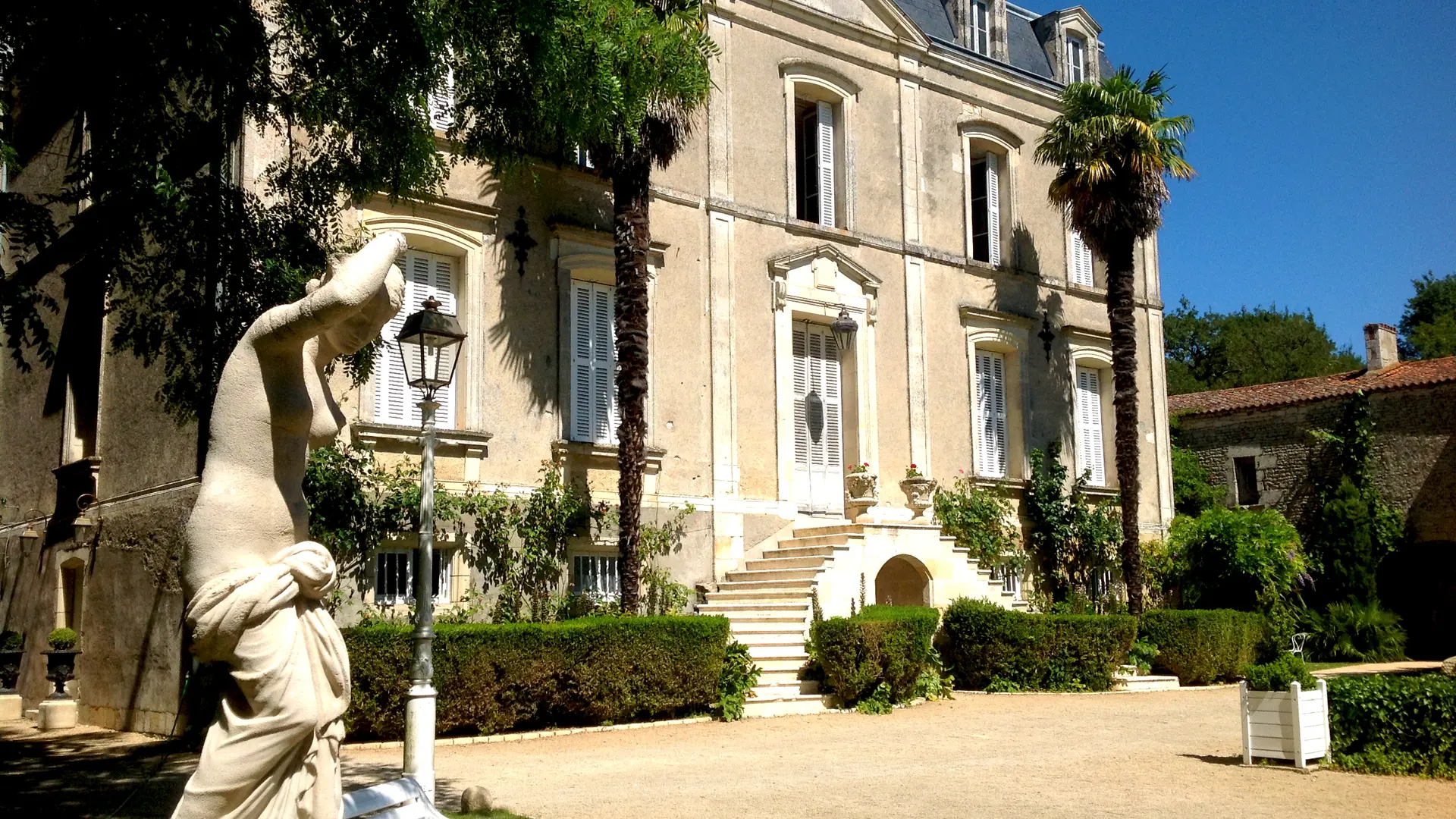 Parc du Chateau de la Rivière à Mouzeuil-Saint-Martin 3