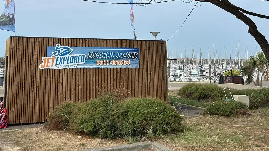 jet-explorer-location-jet-ski-port-bourgenay