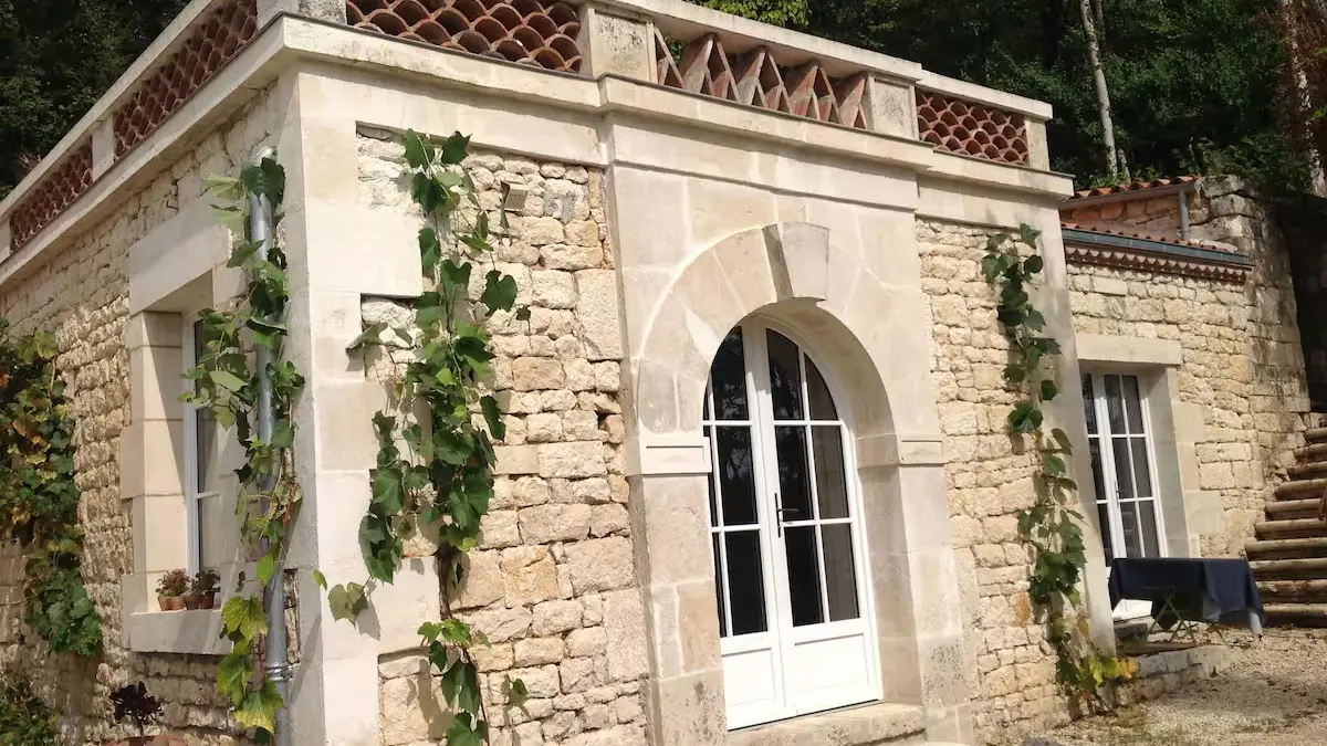 l-orangerie-du-domaine-gite-meuble-fontenay-le-comte-85-01