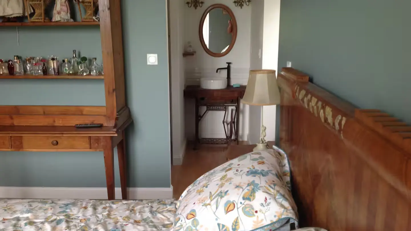 le-loft-et-ses-chambres-gite-meuble-fontenay-le-comte-85-9