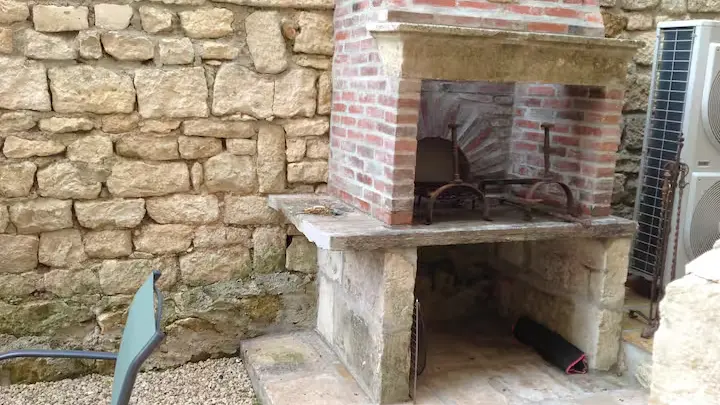 le-loft-et-ses-chambres-gite-meuble-fontenay-le-comte-85-3