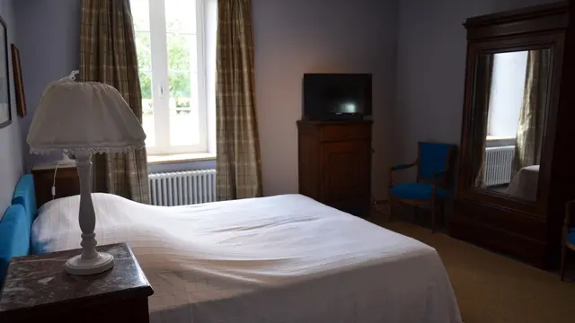 location-saisonnière-meublé-gîte-campagne-tranquilité-chambre-2-anjou-1-baugé-noyant-49