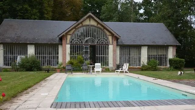 location-saisonnière-meublé-gîte-campagne-tranquilité-piscine-tennis-anjou-1-baugé-noyant-49