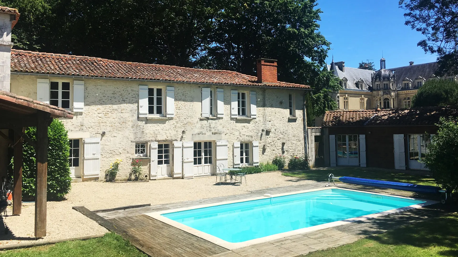 meublé-gite-le-foret-chateau-de-bourneau-85200-fontenay-vendee- (1)