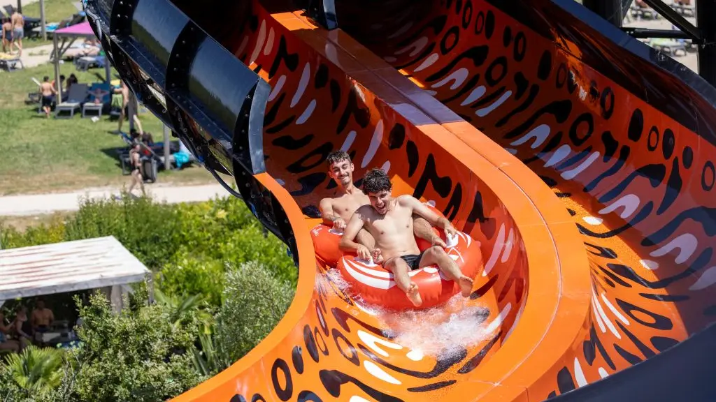 o-gliss-park-vendee-grand-littoral-toboggans-a-bouees