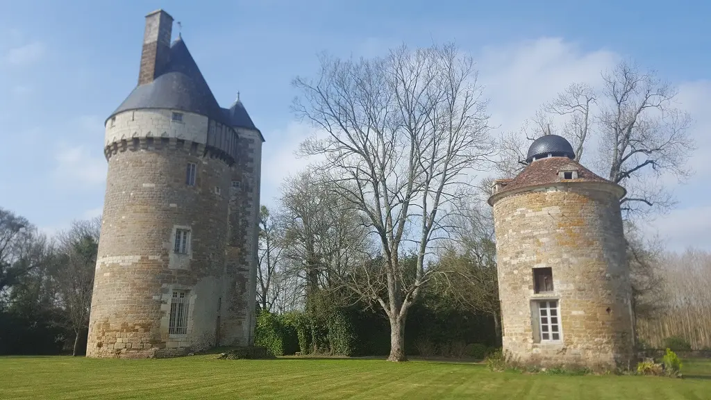 parc-du-chateau-de-l-hermenault-85570-8