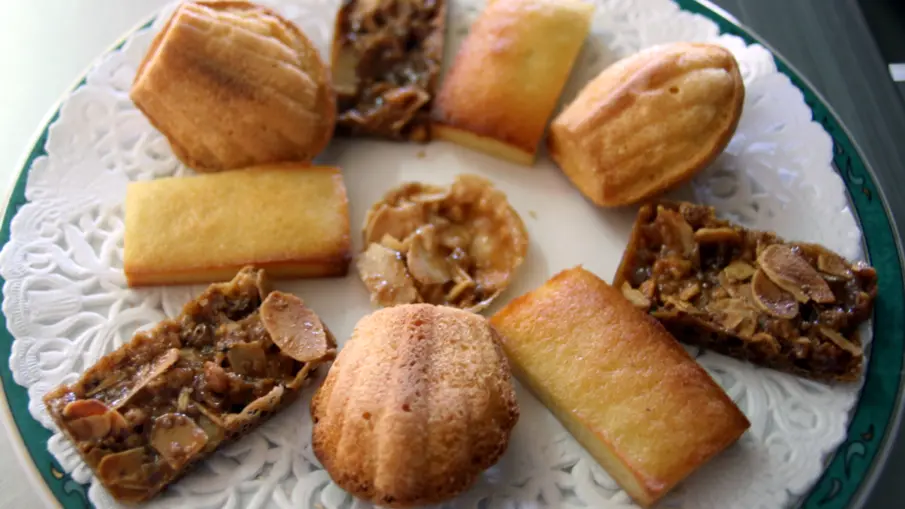 HOT877000971 - petit-four-sec-maison