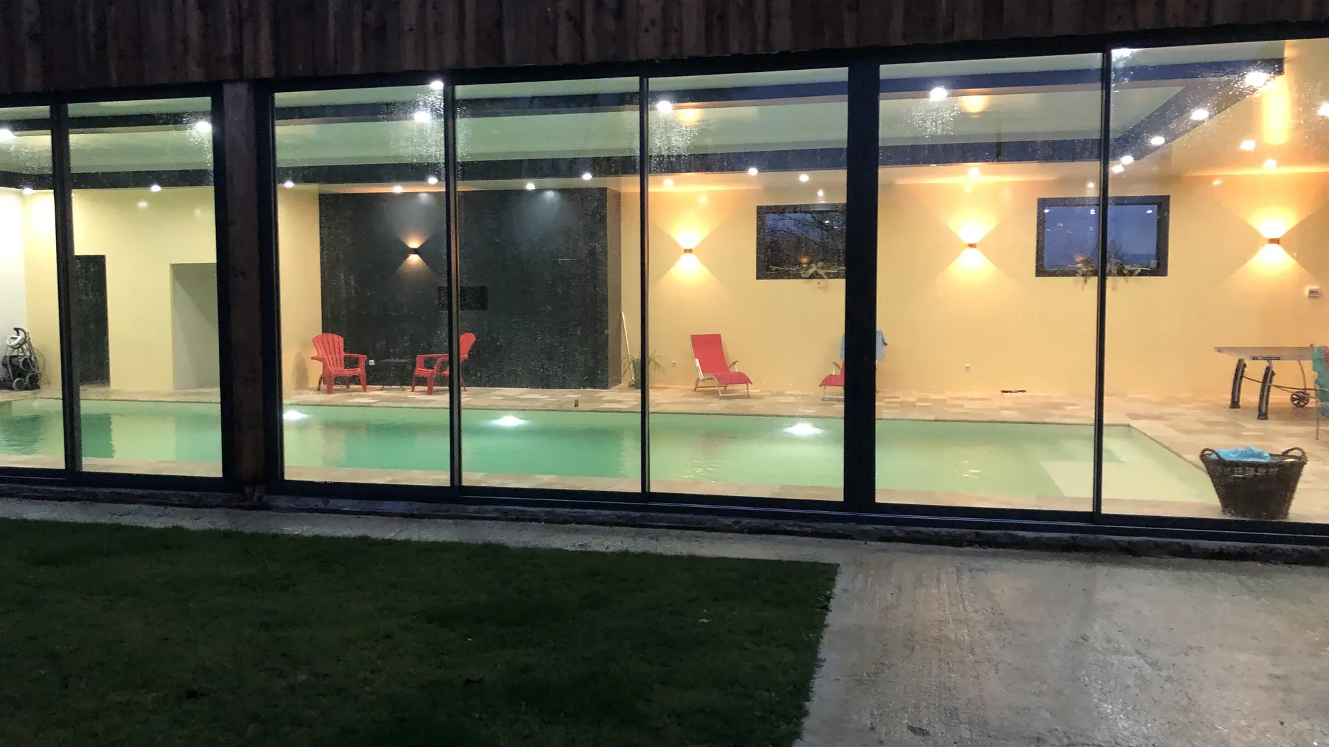 piscine vu exterieur