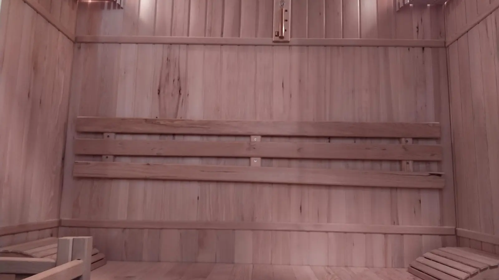 Sauna partagé au rdc du gîte