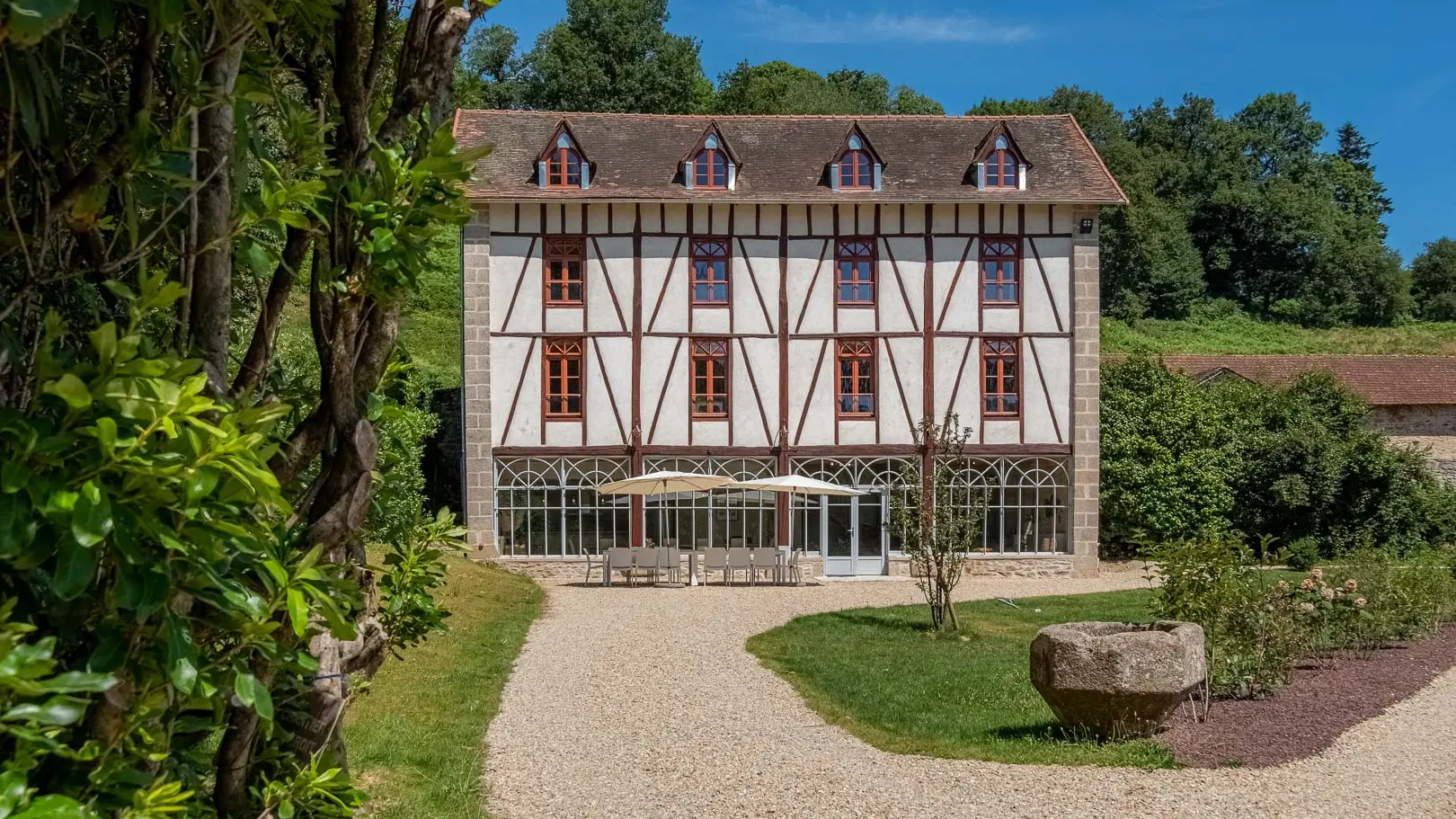 L'orangerie du Domaine du Vignau à La Jonchère-Saint-Maurice_2