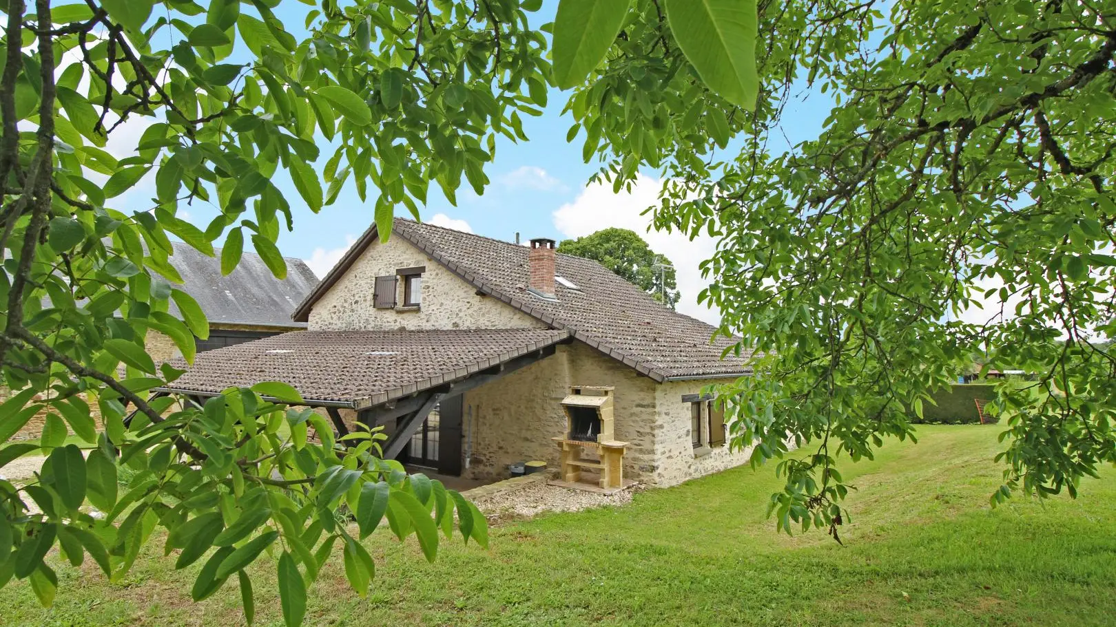 le gîte 'Montaigut à Linards en Haute-Vienne (Nouvelle Aquitaine)_1