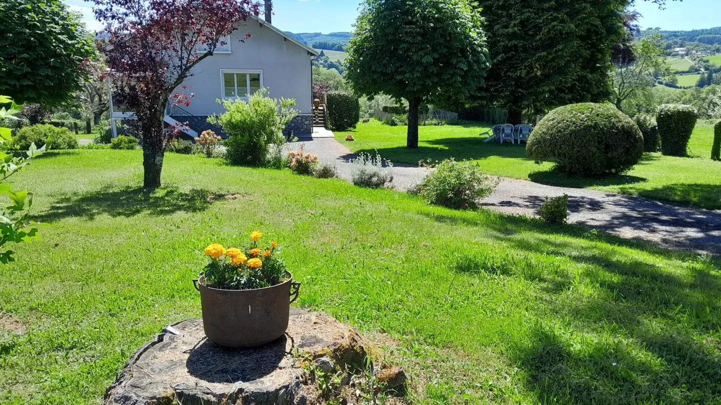 Gîte Les Marronniers à Sainte Anne Saint Priest en Haute-Vienne (Nouvelle Aquitaine)_1