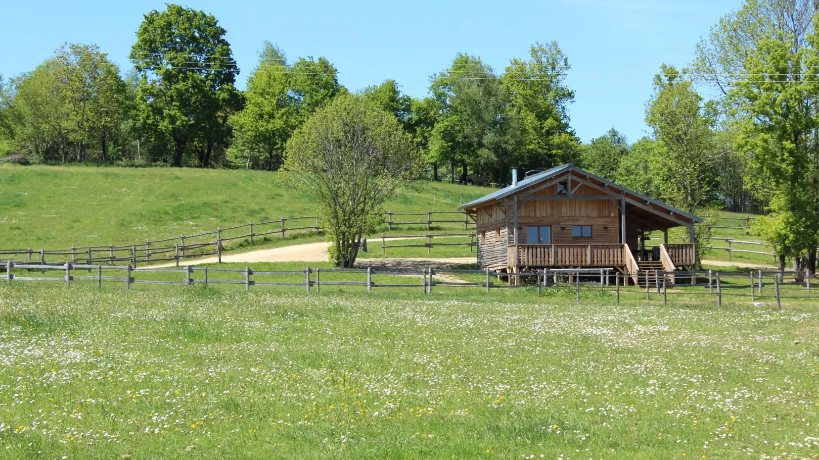 Open Range, gîte à Château-Chervix en Haute-Vienne (Limousin)_1