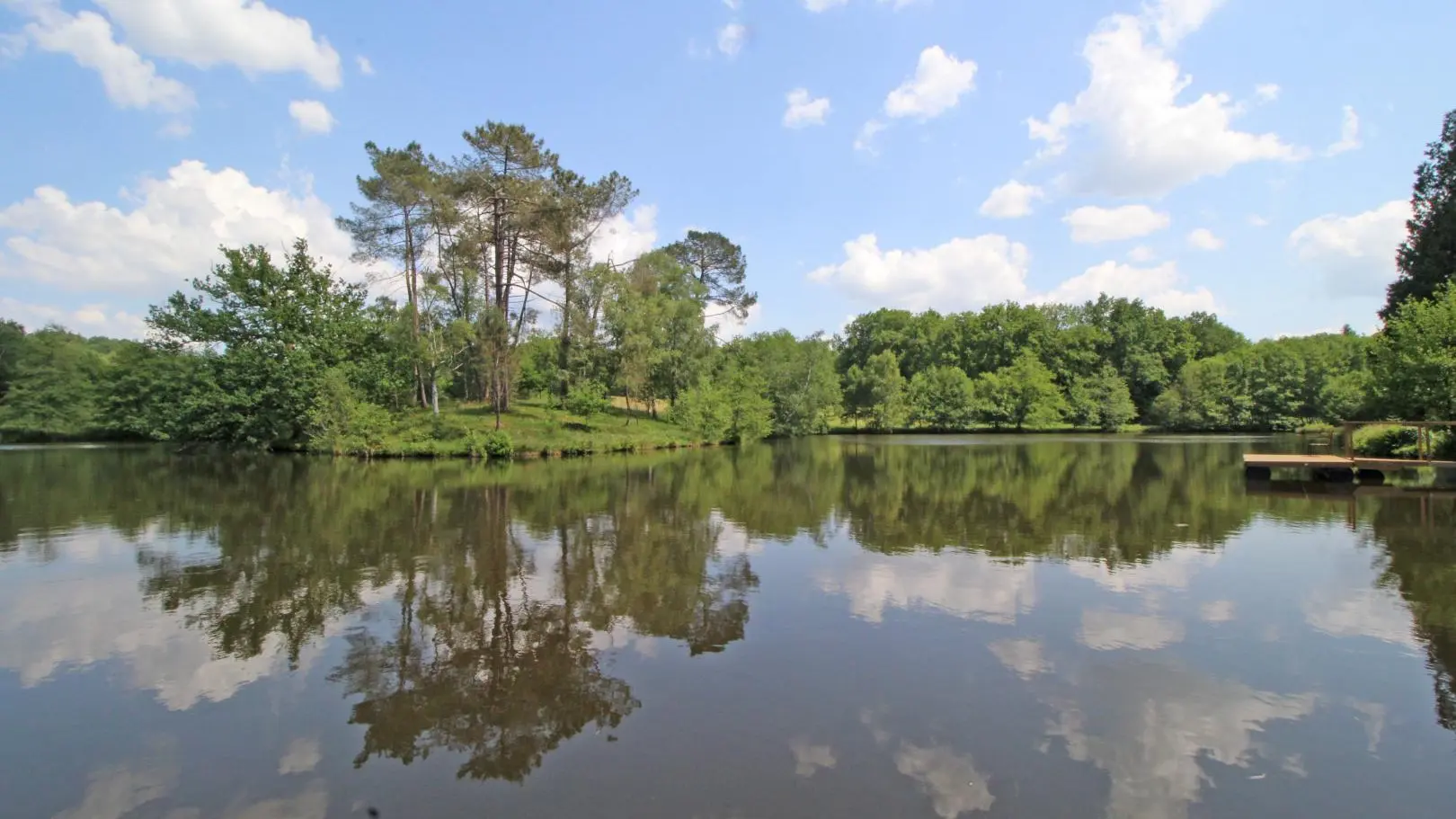 Le gîte du pêcheur à Saint Yrieix la Perche en Haute-Vienne (Nouvelle Aquitaine)_38