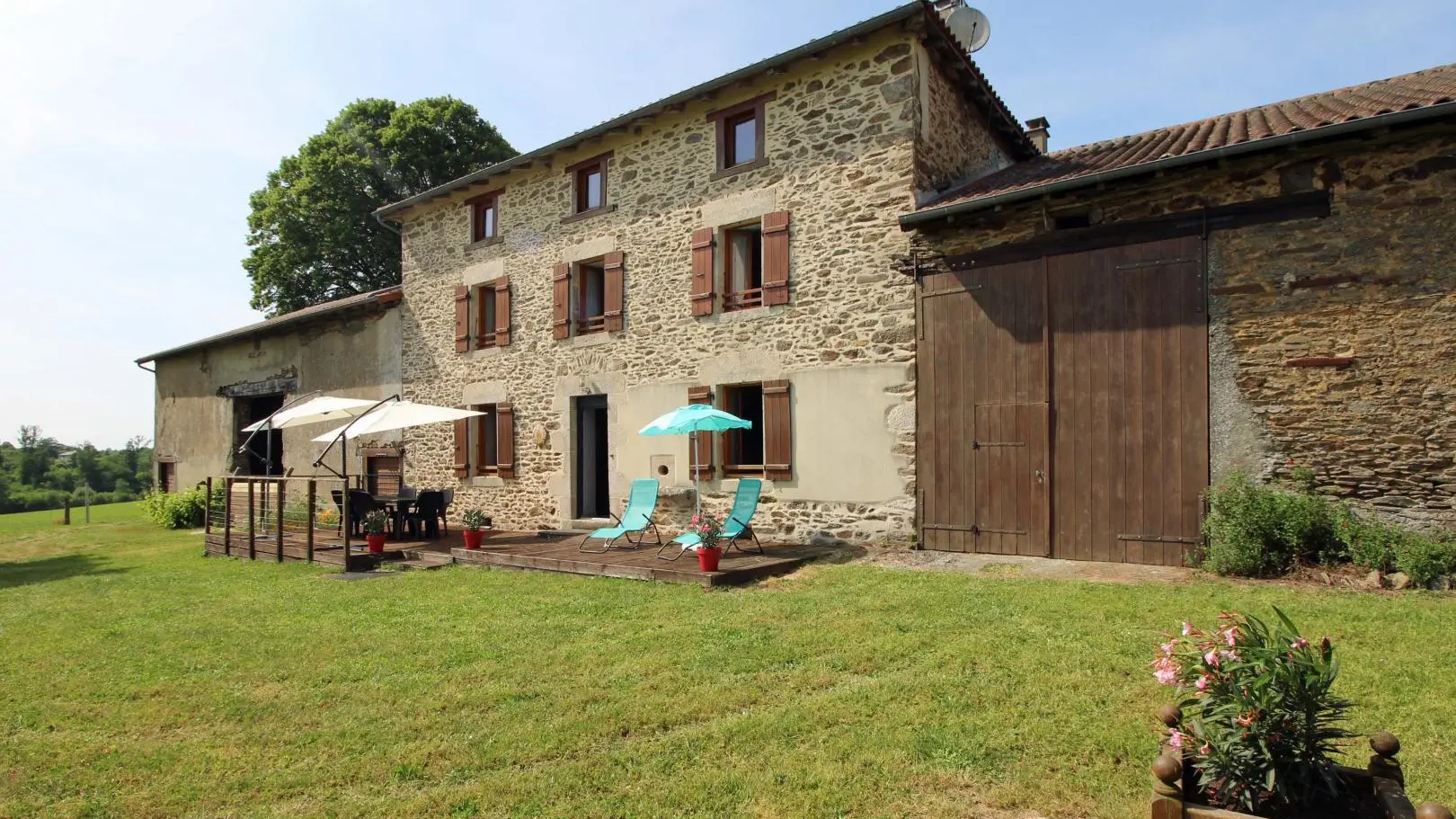 Gîte Le Tilleul Le Chalard sur la commune de Chalus en Haute-Vienne_21