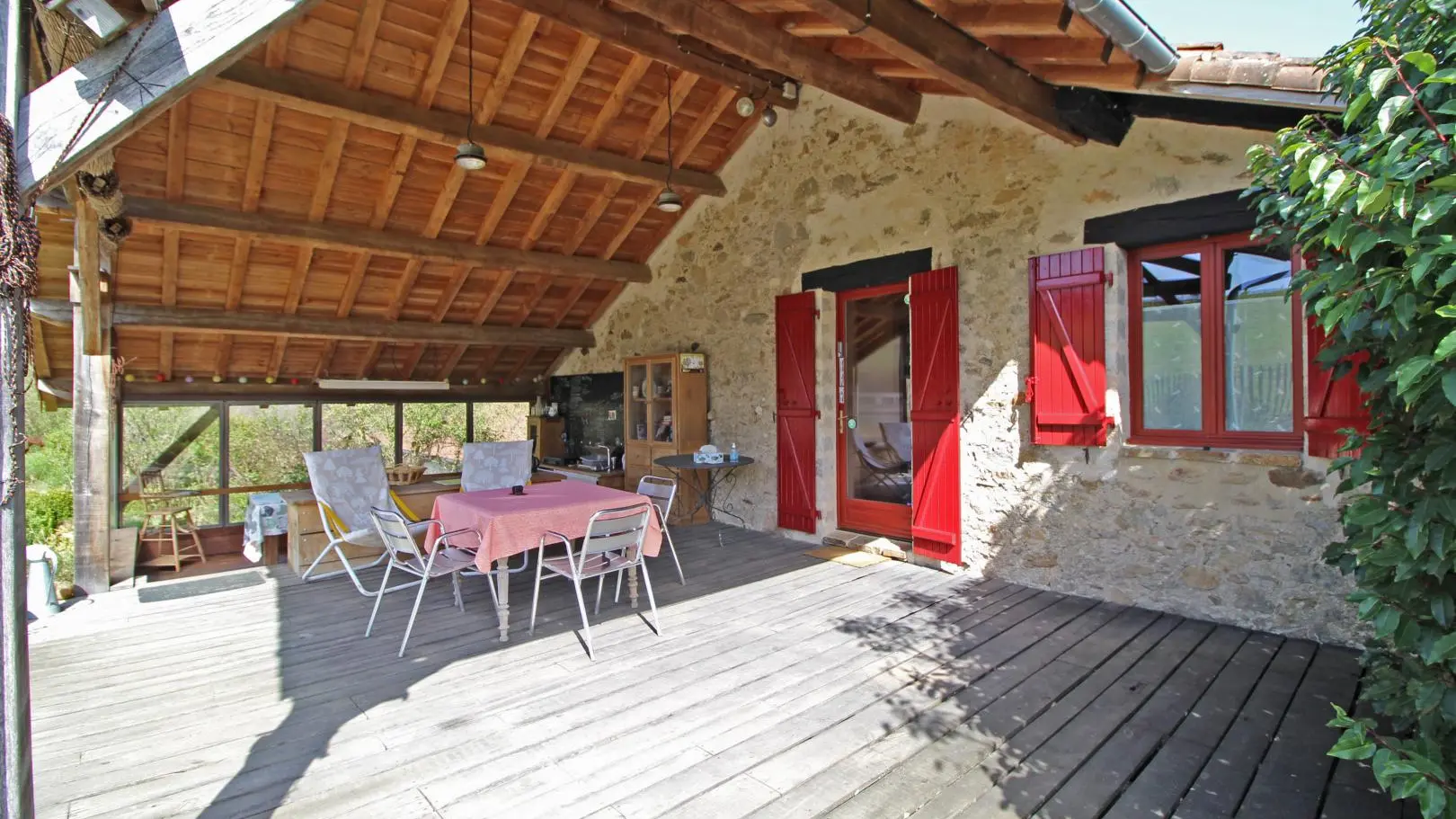 Chambre d'hôtes du Clos de l'Arthonnet à Flavignac en Haute-Vienne (Nouvelle Aquitaine) - Terrasse couverte_18