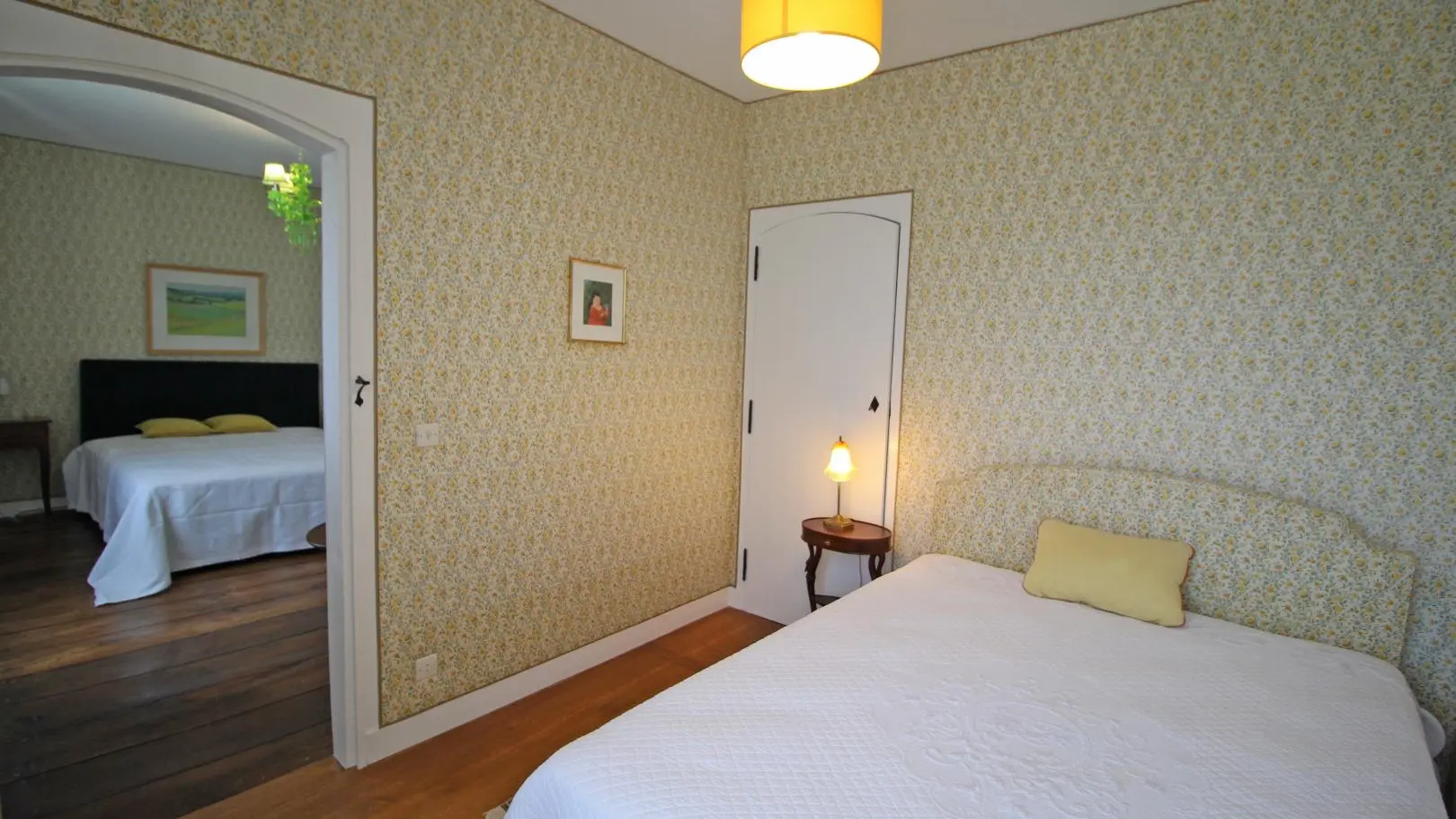 Domaine de Gensignac à Séreilhac en Haute-Vienne (Nouvelle Aquitaine)- suite fleurie - chambre 4_34