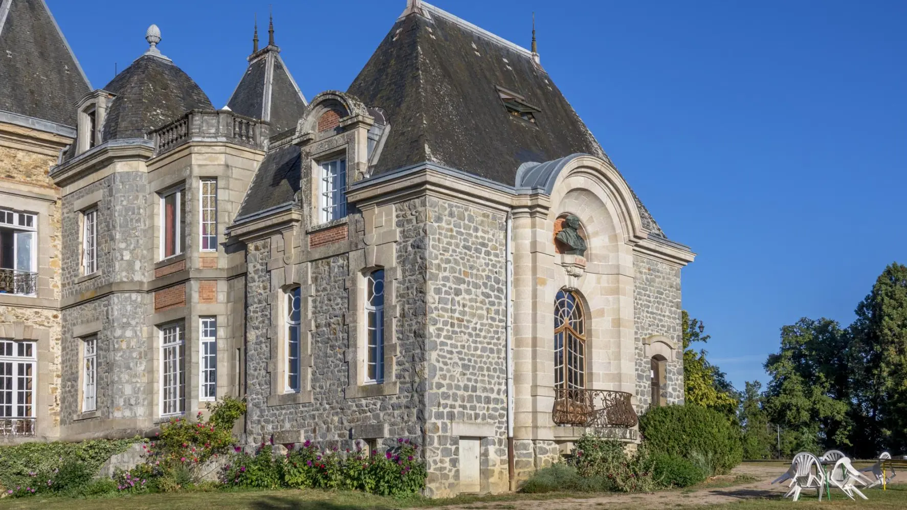 Le château de Ligoure au Vigen en Haute-Vienne (Limousin)_25