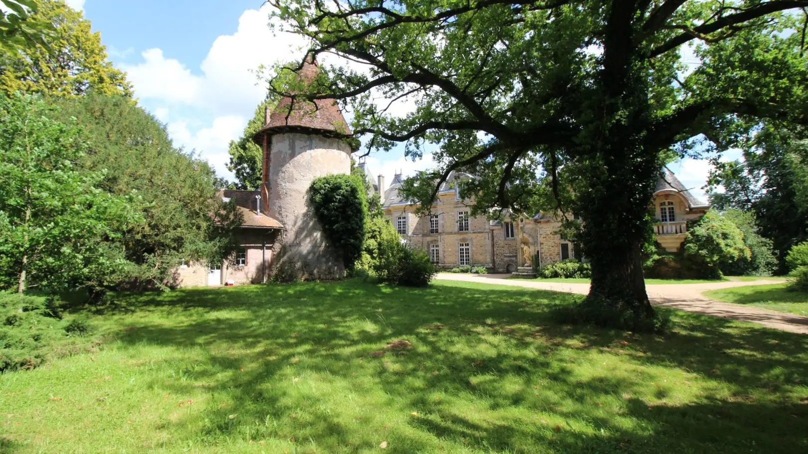 La Tour Baronne du Château de Ligoure au Vigen en Haute-Vienne (Limousin)_20