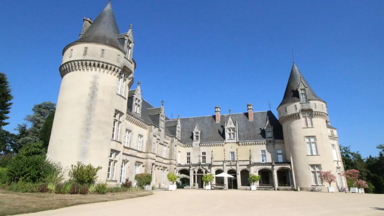 Château de Bort à Saint Priest Taurion en Haute-Vienne (Nouvelle Aquitaine)_48