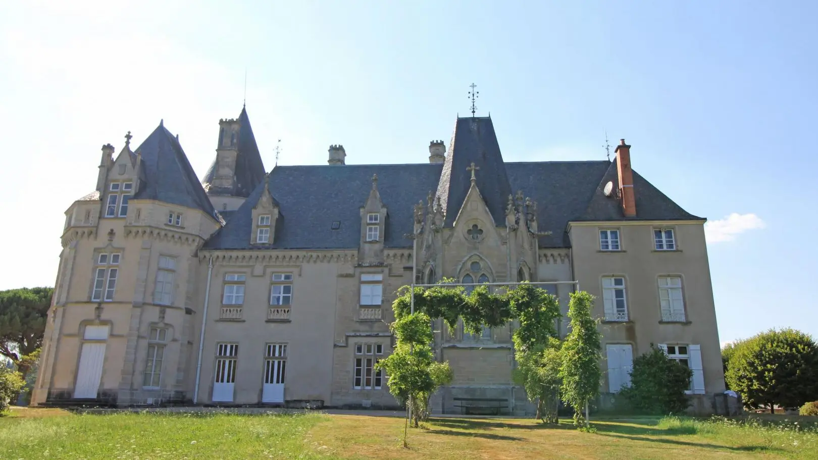 Château de Bort à Saint Priest Taurion en Haute-Vienne (Nouvelle Aquitaine)_52