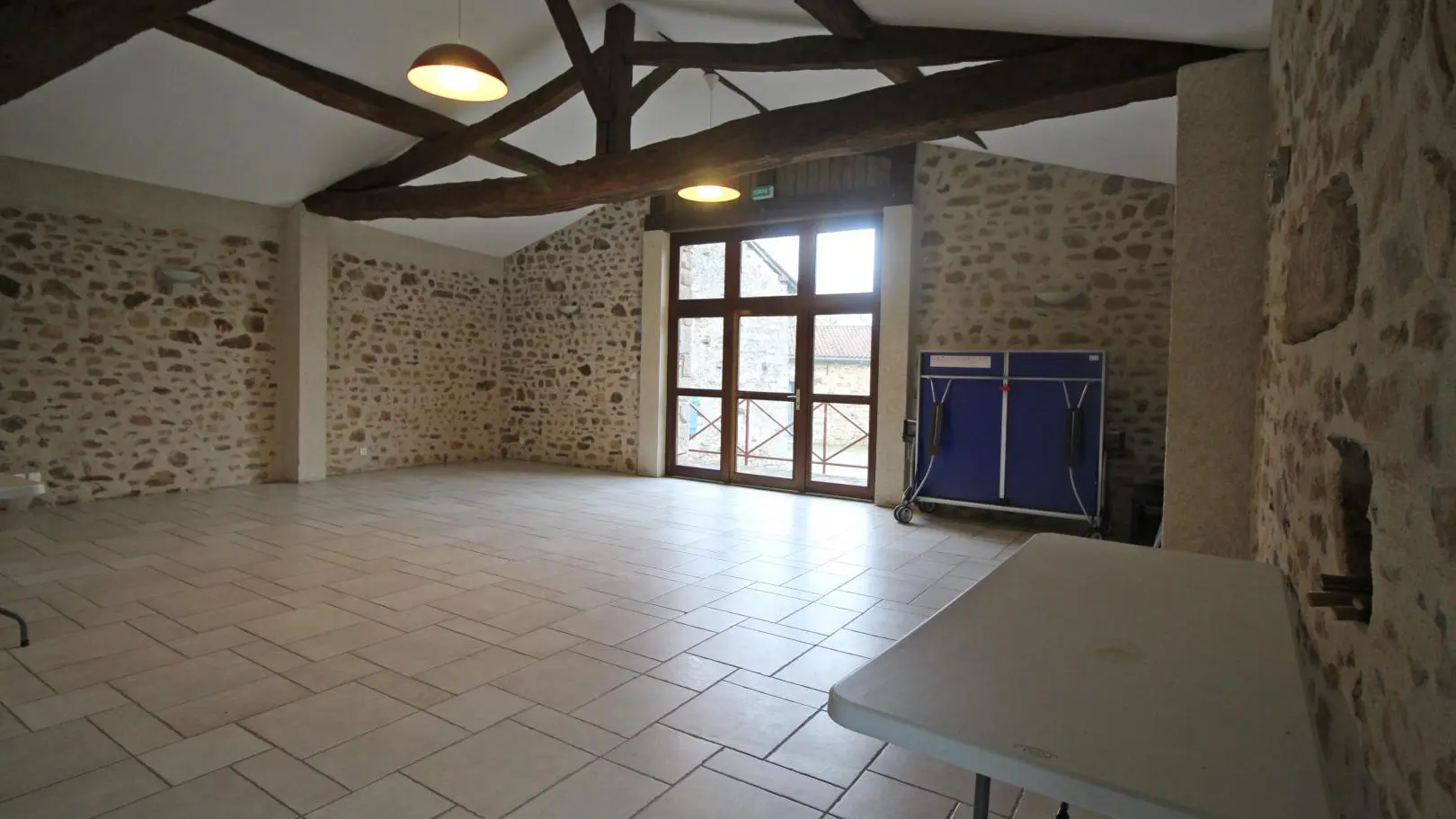 Salle commune des gîtes de Virat à Berneuil en Haute-Vienne (Nouvelle Aquitaine)_27