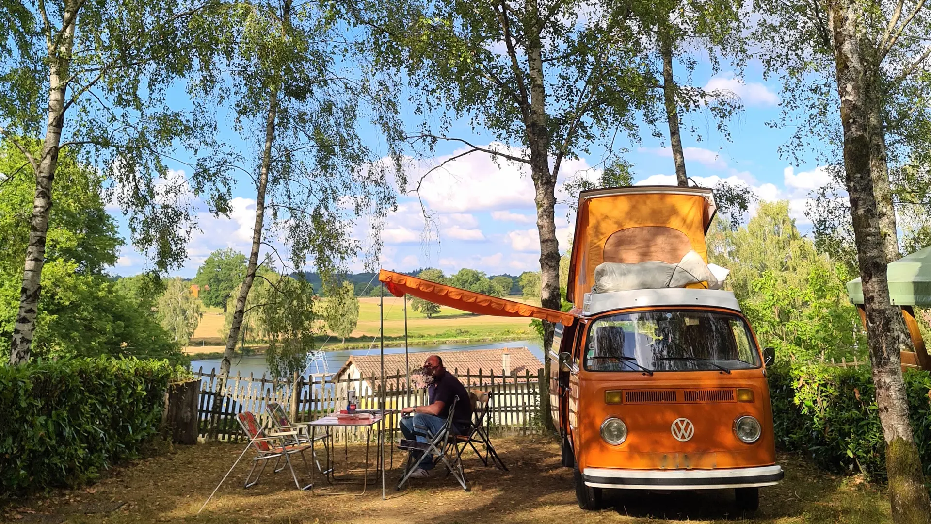 Les emplacements Privilège avec vue sur le Lac du Flower Camping l'Air du Lac_11