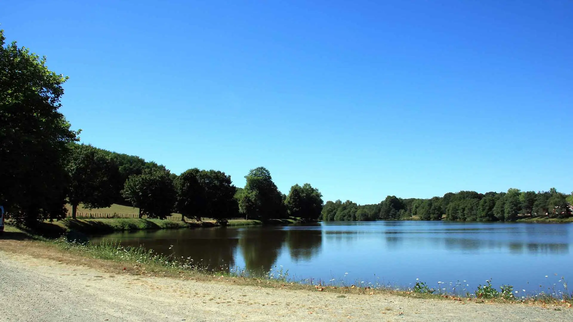 Plan d'eau de Ladignac le long_2