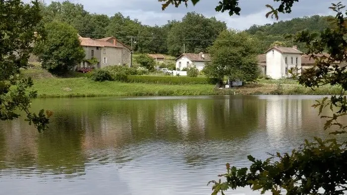 Etang de la Pouge à Saint-Auvent_1