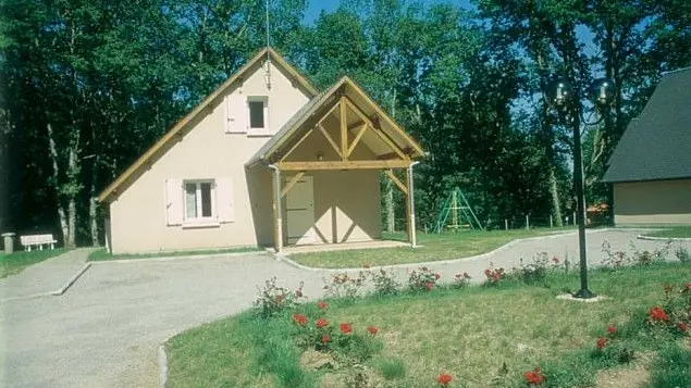 Hameau de Gîtes de Beaumont du Lac_1