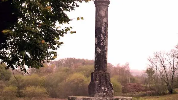 Croix de l'église sur le circuit de Silord à Razés_3