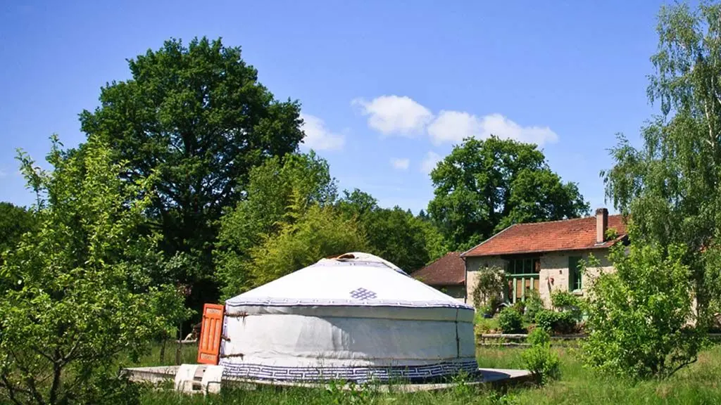 Yourtes de la Ferme des Anes de Vassivière_1