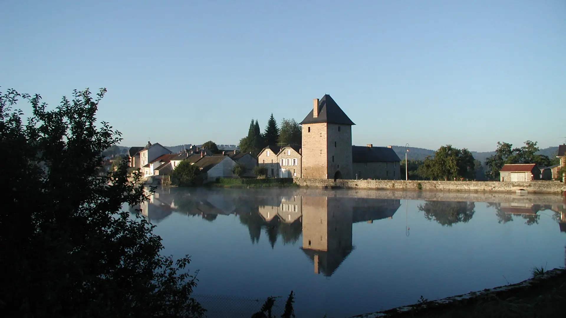 Pêche à l'étang de Peyrat le Château_1