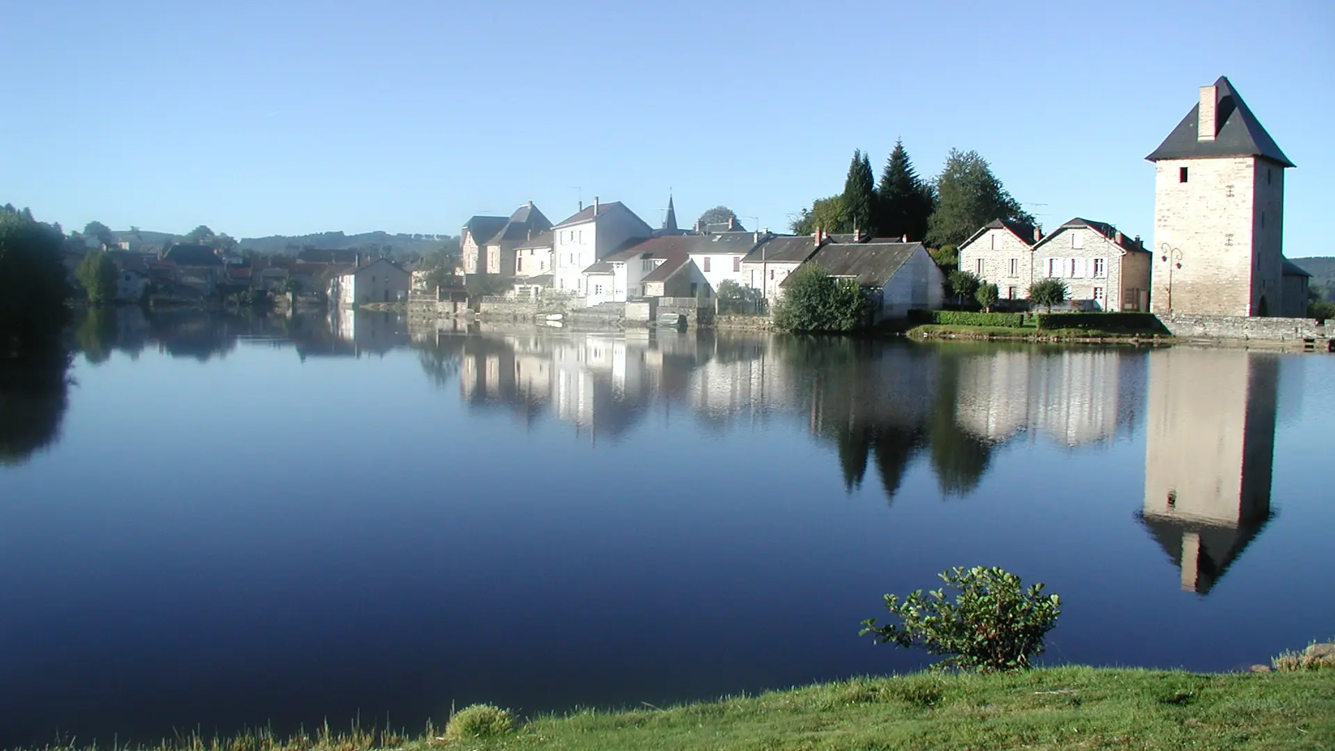 Pêche à l'étang de Peyrat le Château_2