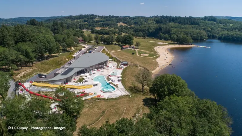 Piscine aqualudique du Lac de Saint-Pardoux - Vue extérieure Santrop_1