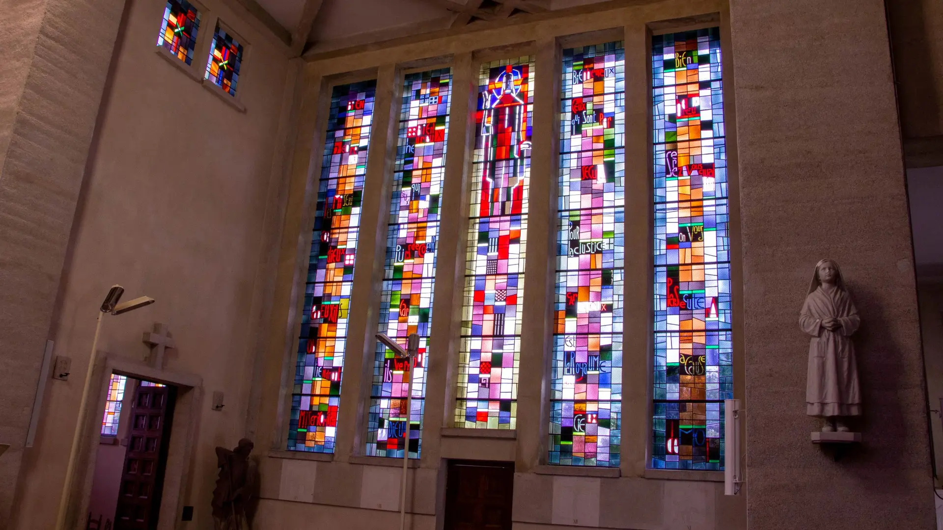 Vitraux chigot - église du Nouvel Oradour_3